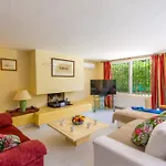 Villa África